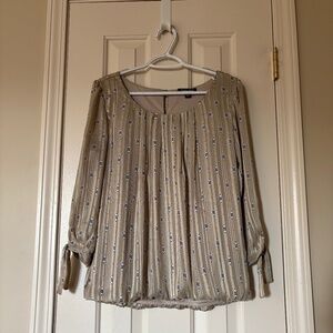 Roz & Ali Size Medium Taupe Top